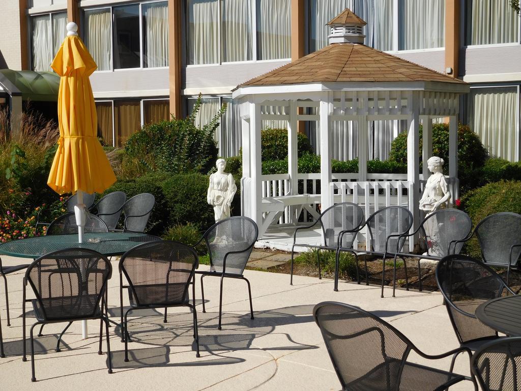 Wyndham Garden Greensboro Zewnętrze zdjęcie