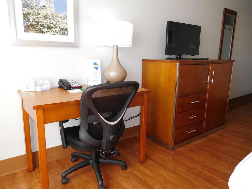 Wyndham Garden Greensboro Zewnętrze zdjęcie