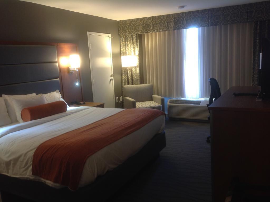 Wyndham Garden Greensboro Zewnętrze zdjęcie