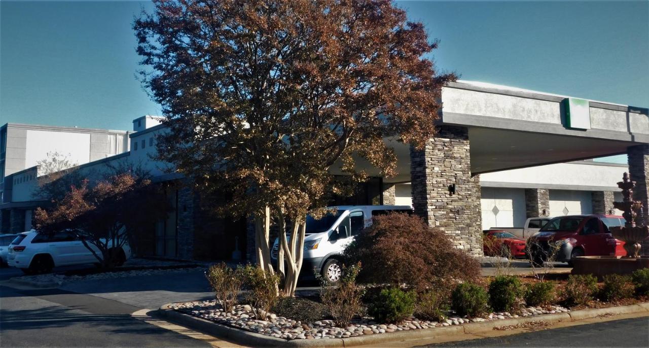 Wyndham Garden Greensboro Zewnętrze zdjęcie
